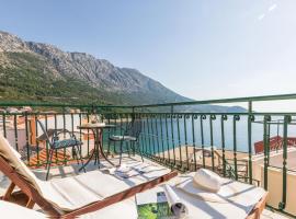 Amazing Home In Podgora With 2 Bedrooms And Wifi, hotel v Igranah