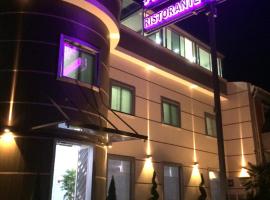 Hotel Regina, hotell i Caserta