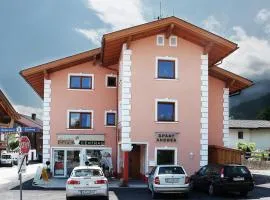 Apartment in Uderns near Ski Lift Hochzillertal