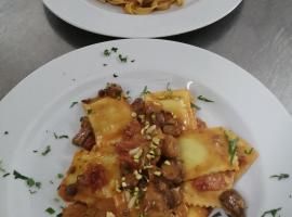 Albergo Ristorante Giuliana, hotel v destinácii Guarcino