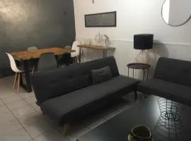 Logement sur pte cour, rez de chaussée, WIFI, CLIM