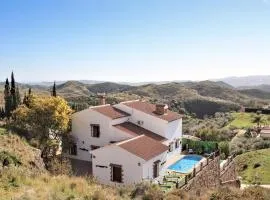 5 Bedroom Stunning Home In Mijas