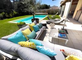 Ma villa en Provence villa de standing et piscine Domaine de Pont-Royal، فندق في مالمور