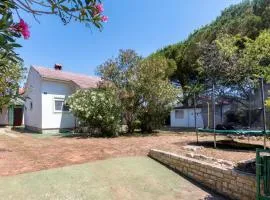 Two-Bedroom Holiday Home In Premantura
