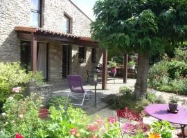 L' Esterlanges SUITE FAMILLE 2 chambres 4 personnes PROCHE PUYduFOU