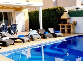 Villa Lorena, hotel med parkering i Sa Caleta