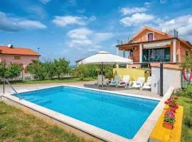 1 Bedroom Stunning Apartment In Kastel