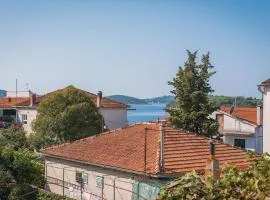 Two-Bedroom Apartment In Rogoznica