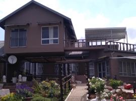 Henry's House On Sea, family hotel in Hibberdene