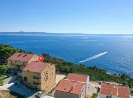 Amazing Apartment In Krvavica With 2 Bedrooms And Wifi