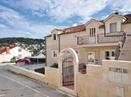 3 Bedroom Awesome Apartment In Pucisca