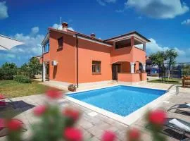 3 Bedroom Stunning Apartment In Liznjan