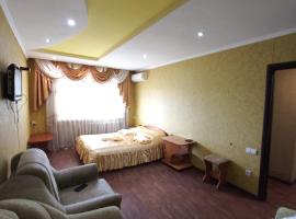 1 комн кв остановка дворец спорта строитель, рядом с улицей химиков, ubytování v soukromí v destinaci Čerkasy