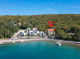 2 Bedroom Lovely Apartment In Omisalj