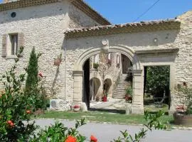 Le Mas de la Roche
