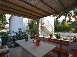 One-Bedroom Apartment In Stari Grad