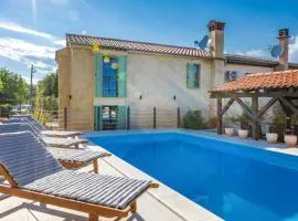 Amazing Home In Malinska With 3 Bedrooms, Wifi And Outdoor Swimming Pool