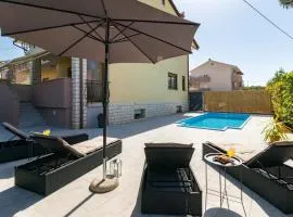Stunning Apartment In Galizana With 2 Bedrooms, Wifi And Outdoor Swimming Pool