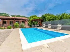 3 Bedroom Cozy Home In Hreljin