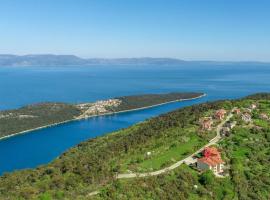 Apartment Marina Iv: Labin şehrinde bir otel