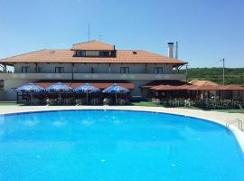 Bazeni Baikal, cheap hotel in Topola