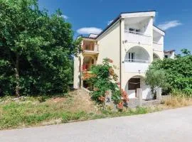 One-Bedroom Apartment In Hodilje