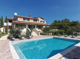 Amazing Apartment In Kanfanar With Wifi