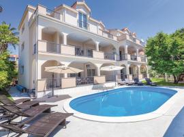 Awesome Apartment In Kastel Stafilic, ξενοδοχείο σε Kastela