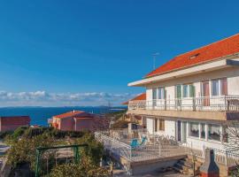 Stunning Home In Dolac With 5 Bedrooms And Wifi, hotel u Primoštenu