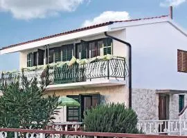 Amazing Home In Sibenik With 4 Bedrooms And Wifi