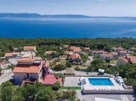 3 Bedroom Cozy Apartment In Labin