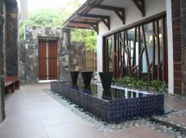 Dodola Lodge, cabin in Pereybere