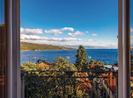 Awesome Home In Opatija With 3 Bedrooms, Jacuzzi And Wifi, villa i Opatija