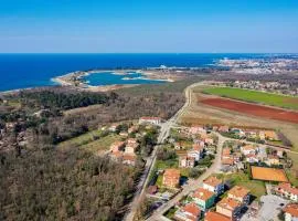 Pet Friendly Apartment In Duba