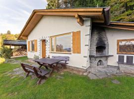 Cosy holiday home with private pool, pet-friendly hotel in Eberstein