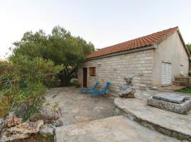 One-Bedroom Holiday Home In Kneze, hôtel à Pupnat