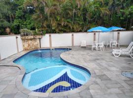 Pousada Albamar Guarujá, hotel cerca de Playa de São Pedro, Guarujá