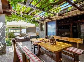 Stunning Home In Senj With 2 Bedrooms, Jacuzzi And Wifi