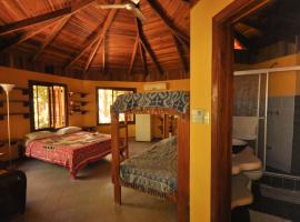 B&B Ranchos Itaúna โรงแรมในซานตาเทเรซาบีช