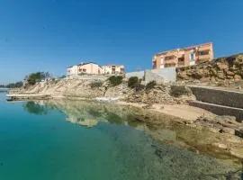 Amazing Apartment In Vlasici With House Sea View