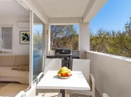 Stunning Apartment In Palit With Wifi