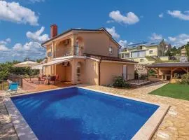 Amazing Home In Smrika With 4 Bedrooms, Wifi And Outdoor Swimming Pool