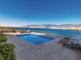 Lovely Apartment In Pag With House Sea View