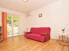 Amazing Apartment In Lokva Rogoznica With 1 Bedrooms And Wifi