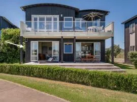 Golfer's Paradise - Matarangi Holiday Home