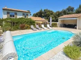 Beautiful Home In Eygalires With 4 Bedrooms, Wifi And Outdoor Swimming Pool