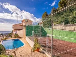 Beautiful Home In Santa Susanna With 5 Bedrooms, Wifi And Outdoor Swimming Pool