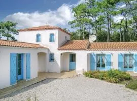 Three-Bedroom Holiday Home In La Tranche Sur Mer