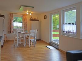 Spacious holiday home in Sauerland with terrace, nhà nghỉ dưỡng ở Glashütte