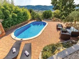 3 Bedroom Stunning Apartment In Supetarska Draga